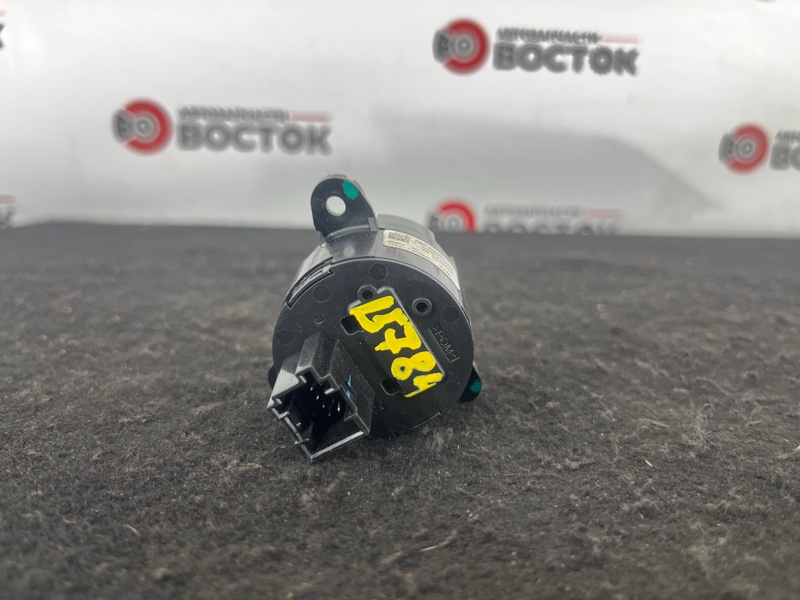 Кнопка старт-стоп, 1500 рублей, Пешки