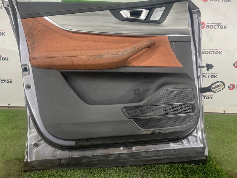 Дверь, 50000 рублей, Пешки