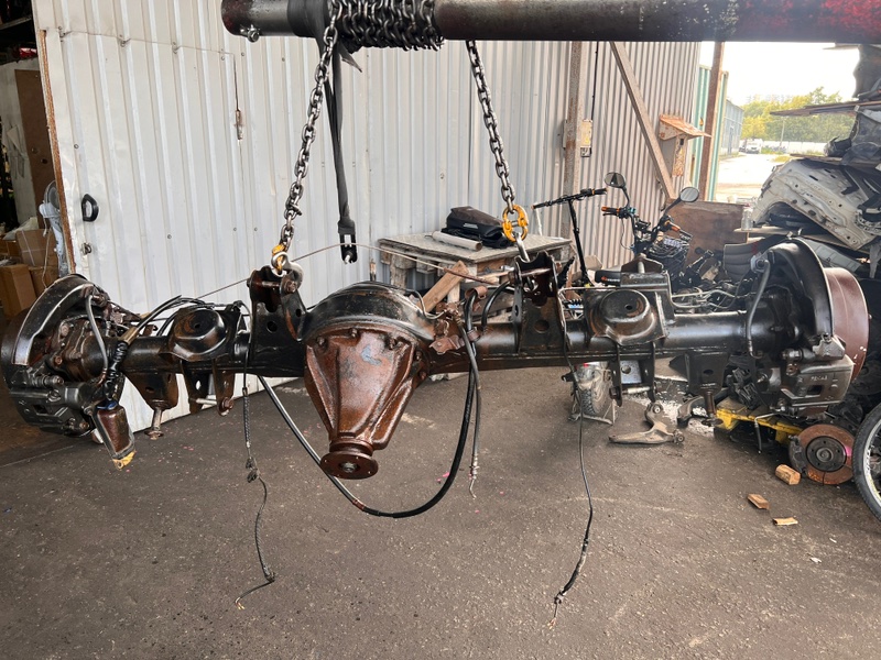 Мост, 100000 рублей, Пешки