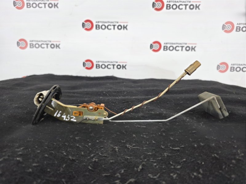 Датчик уровня топлива, 2000 рублей, Пешки