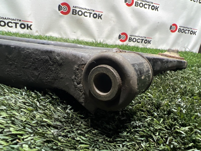 Рычаг нижний, 2000 рублей, Пешки