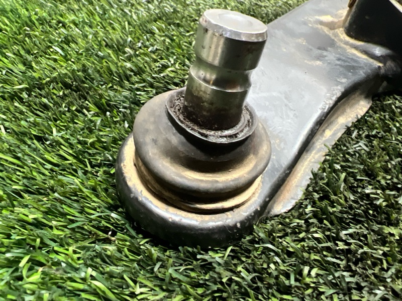 Рычаг нижний, 2000 рублей, Пешки