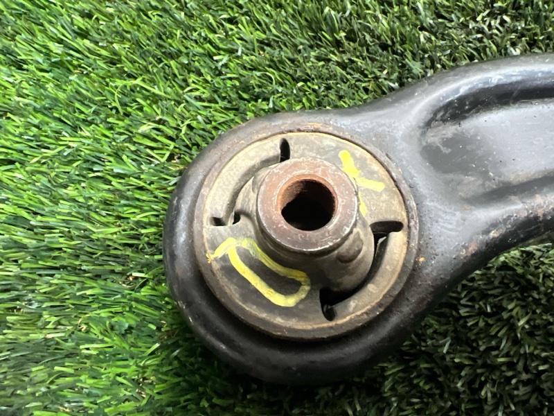 Рычаг нижний, 3000 рублей, Пешки