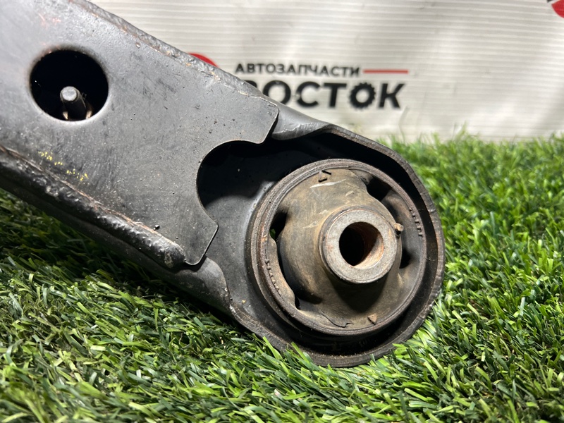 Рычаг нижний, 3000 рублей, Пешки