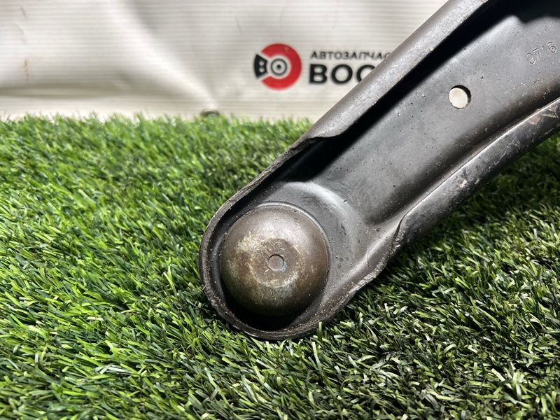 Рычаг нижний, 3000 рублей, Пешки