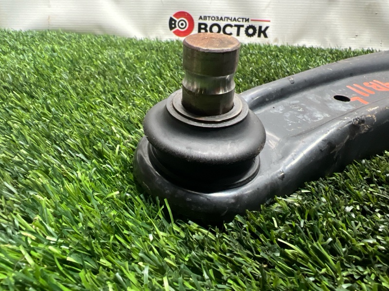 Рычаг нижний, 2000 рублей, Пешки