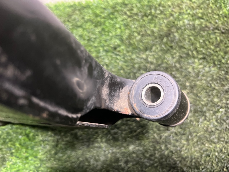 Рычаг нижний, 3000 рублей, Пешки