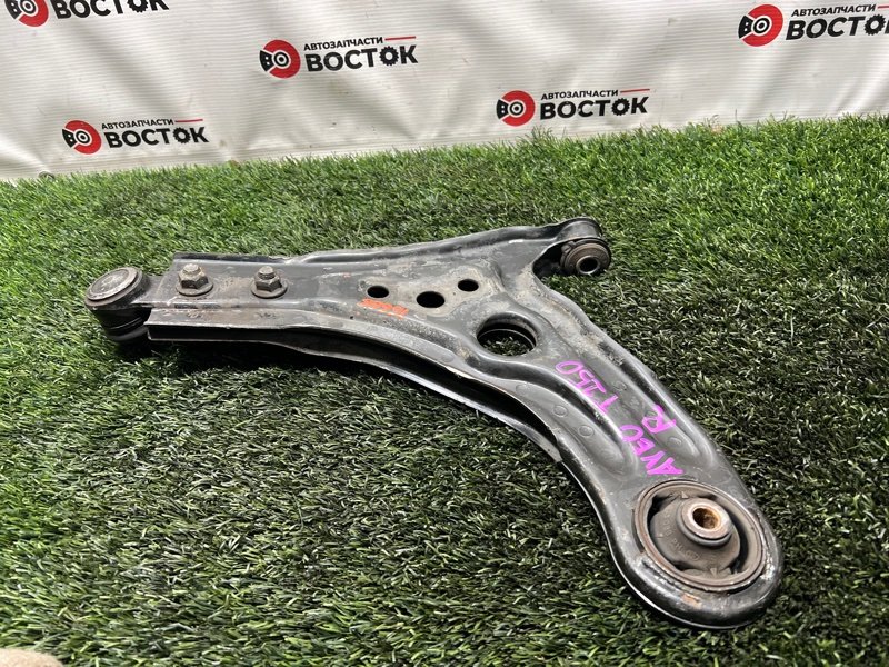 Рычаг нижний, 2000 рублей, Пешки