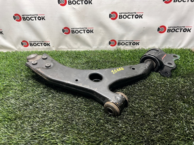 Рычаг нижний, 2000 рублей, Пешки