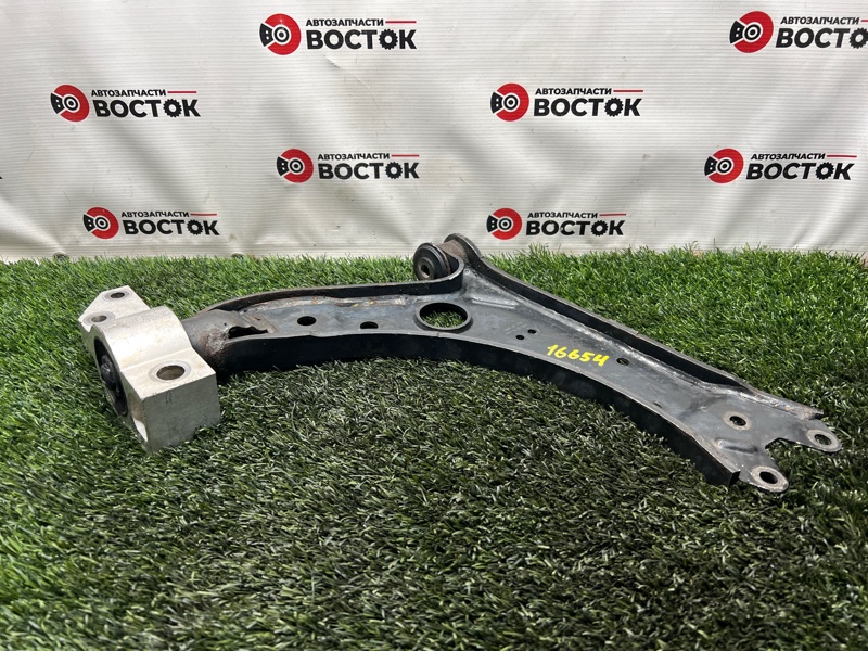 Рычаг нижний, 1500 рублей, Пешки