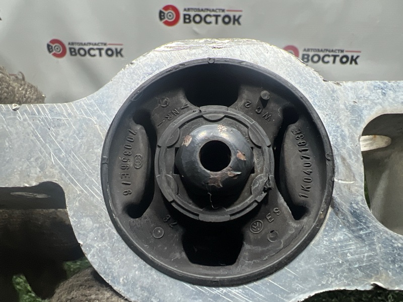 Рычаг нижний, 1500 рублей, Пешки