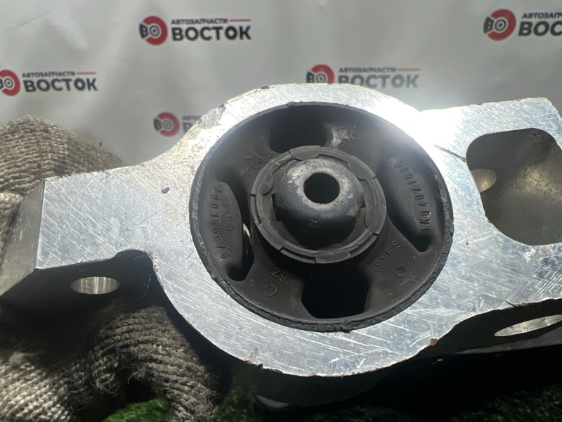 Рычаг нижний, 1500 рублей, Пешки