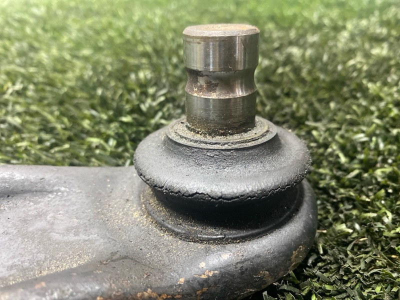 Рычаг нижний, 3000 рублей, Пешки