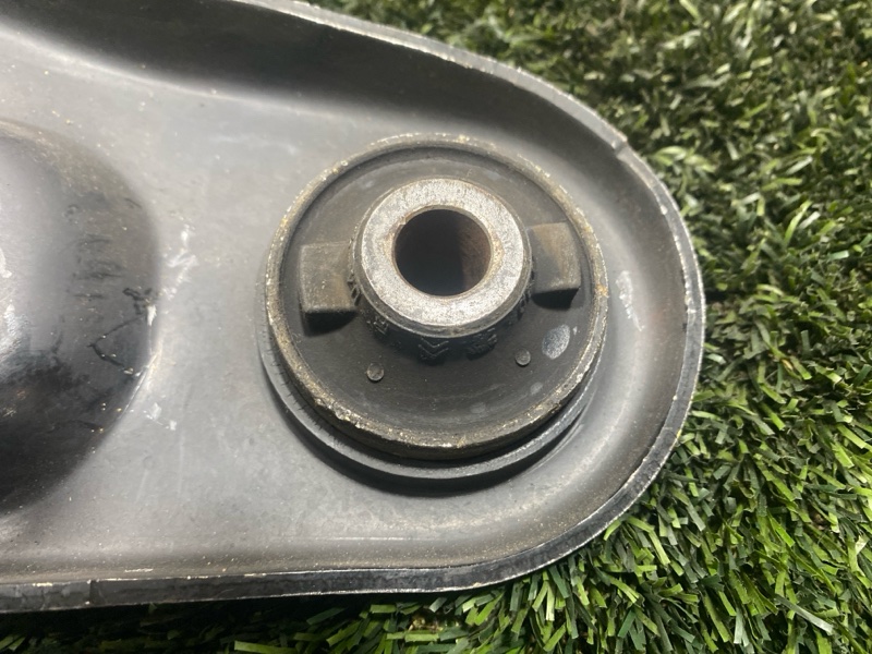 Рычаг нижний, 3000 рублей, Пешки