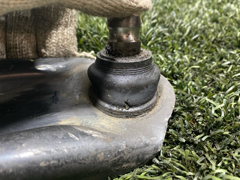 Рычаг нижний, 2000 рублей, Пешки