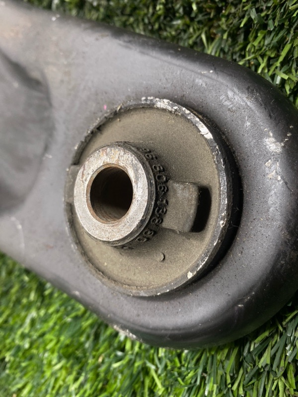 Рычаг нижний, 3000 рублей, Пешки