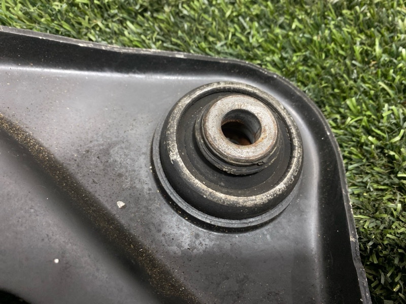 Рычаг нижний, 3000 рублей, Пешки