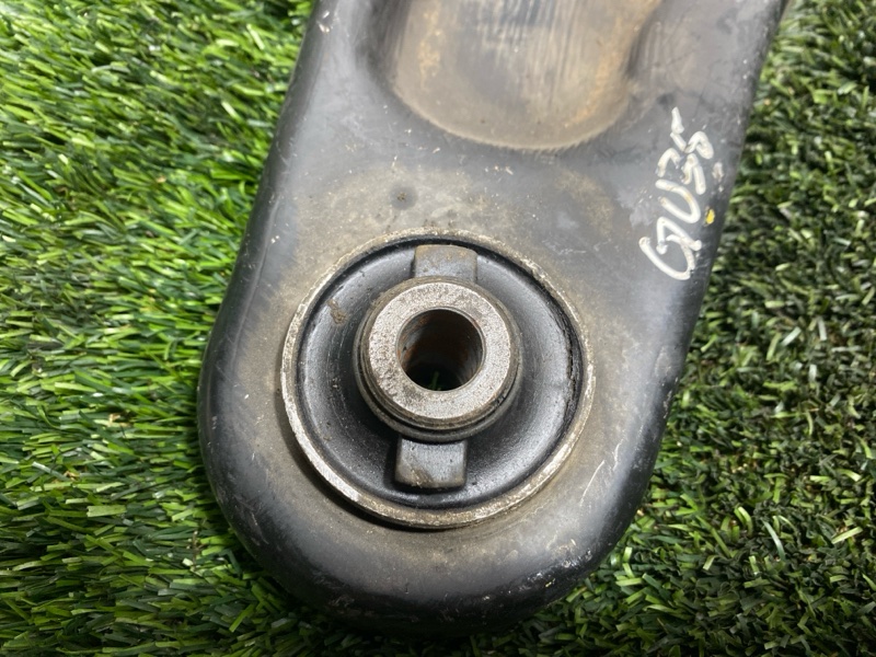 Рычаг нижний, 3000 рублей, Пешки