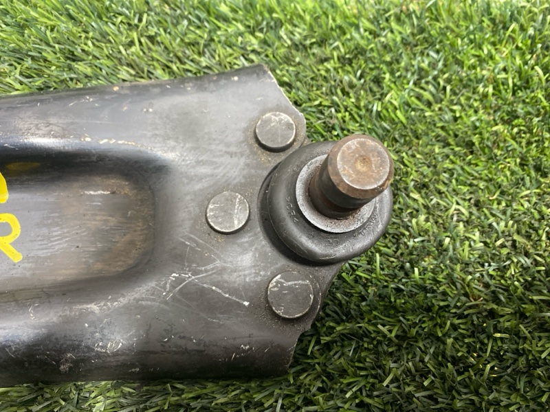 Рычаг нижний, 3000 рублей, Пешки