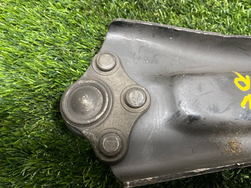 Рычаг нижний, 3000 рублей, Пешки