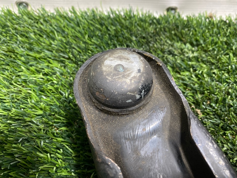 Рычаг нижний, 3000 рублей, Пешки