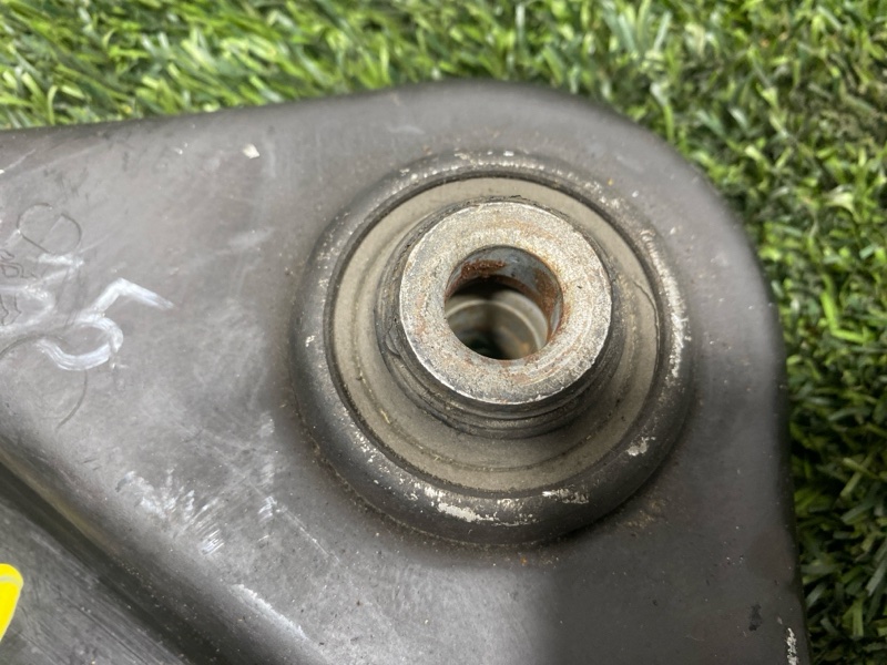 Рычаг нижний, 3000 рублей, Пешки