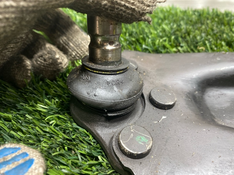 Рычаг нижний, 3000 рублей, Пешки