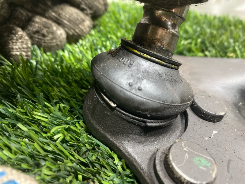 Рычаг нижний, 3000 рублей, Пешки