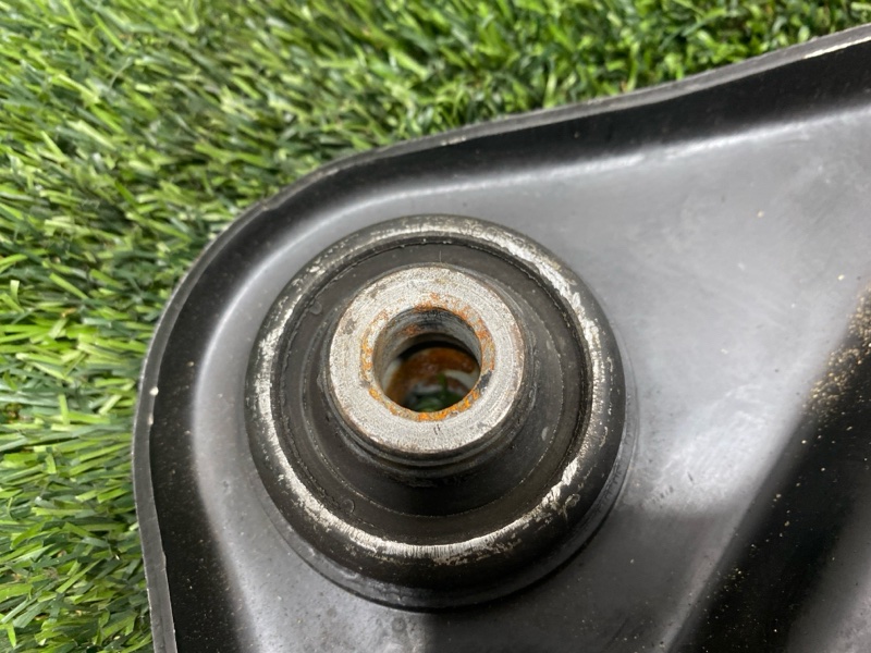 Рычаг нижний, 3000 рублей, Пешки