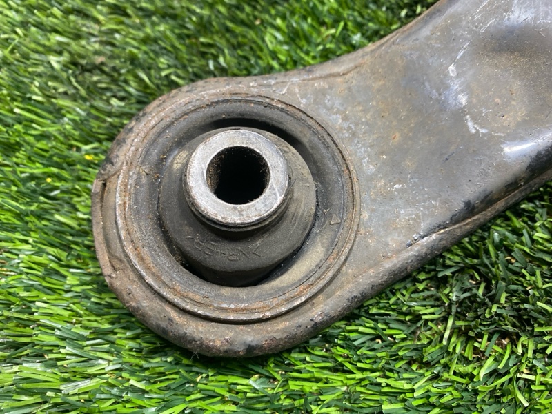 Рычаг нижний, 3000 рублей, Пешки