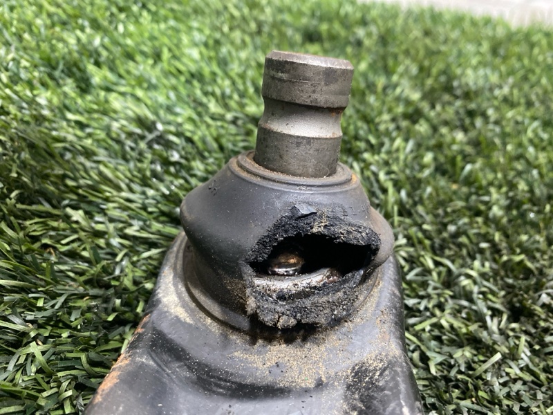 Рычаг нижний, 3000 рублей, Пешки