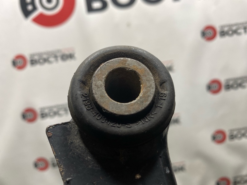 Рычаг нижний, 3000 рублей, Пешки