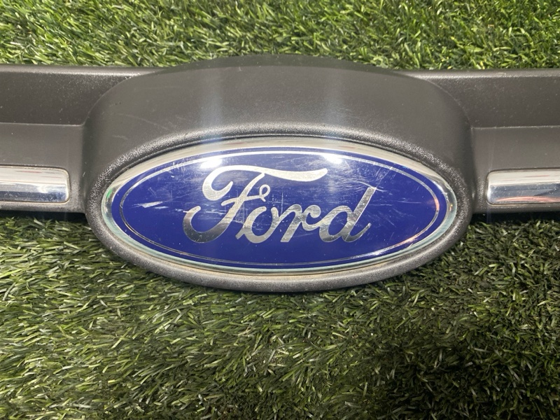 Решетка радиатора, 1000 рублей, Пешки