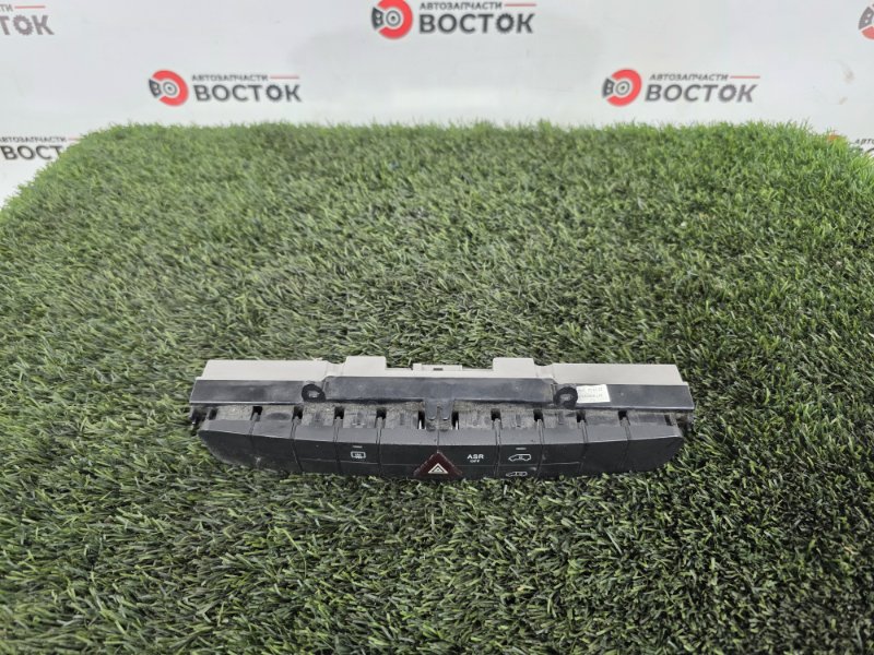 Кнопка аварийной сигнализации, 5000 рублей, Пешки