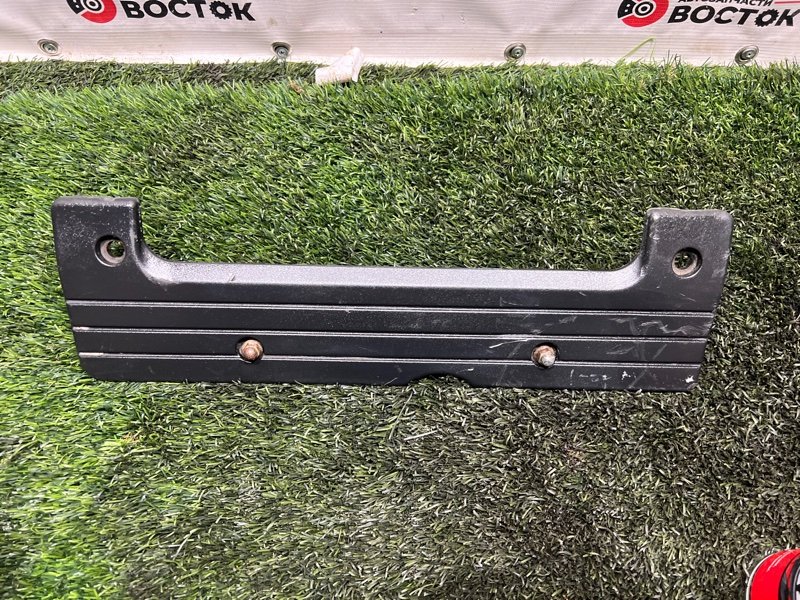 Декоративная крышка двигателя, 1000 рублей, Пешки