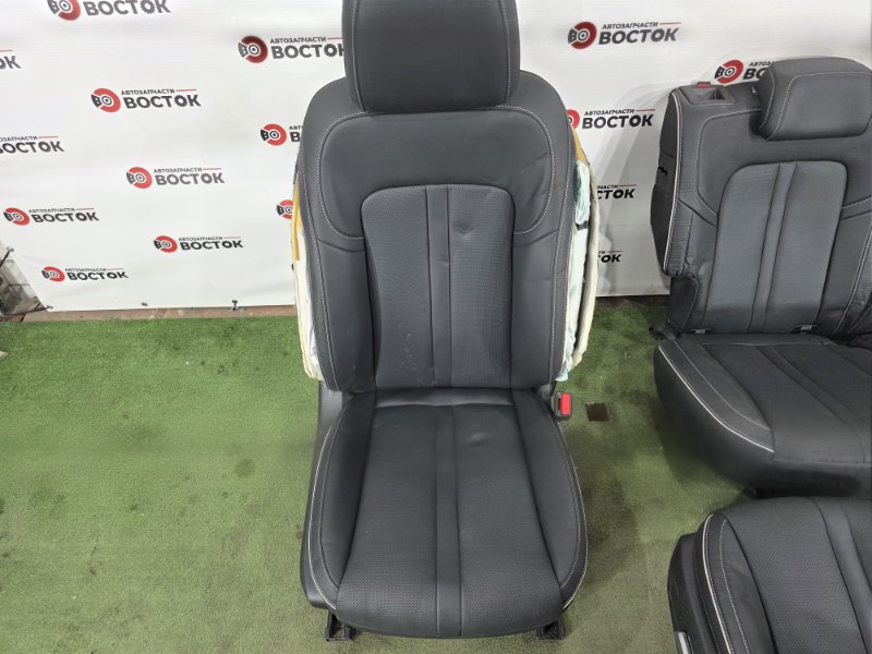 Сиденья комплект, 80000 рублей, Пешки