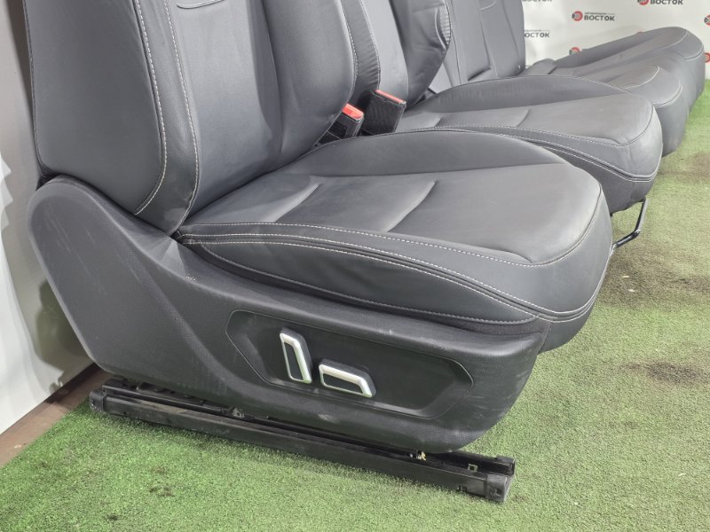 Сиденья комплект, 75000 рублей, Пешки