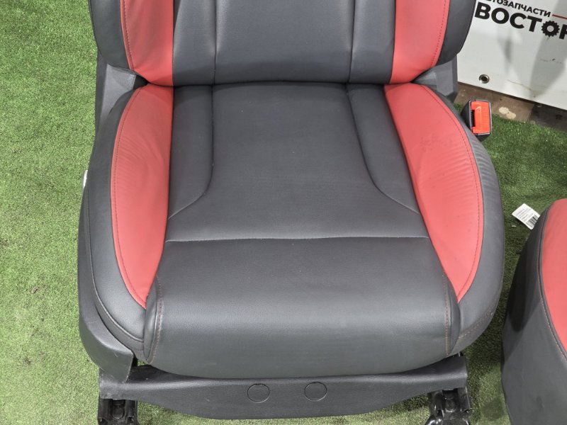 Сиденья комплект, 85000 рублей, Пешки