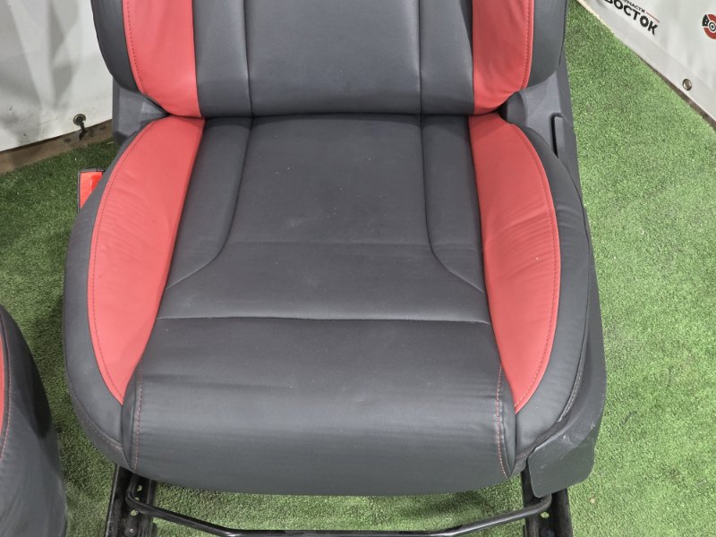 Сиденья комплект, 85000 рублей, Пешки