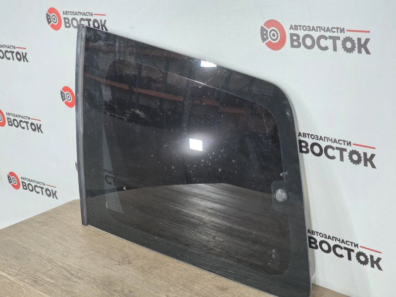 Стекло заднее, 7000 рублей, Пешки