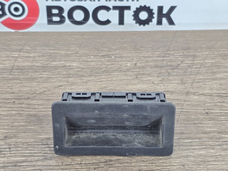 Кнопка открывания багажника, 1500 рублей, Пешки