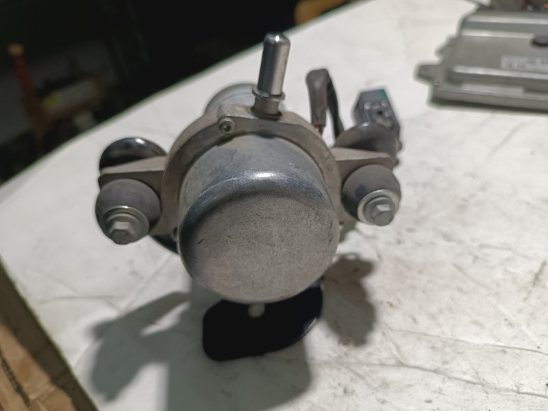 Вакуумный насос тормозов, 6000 рублей, Пешки