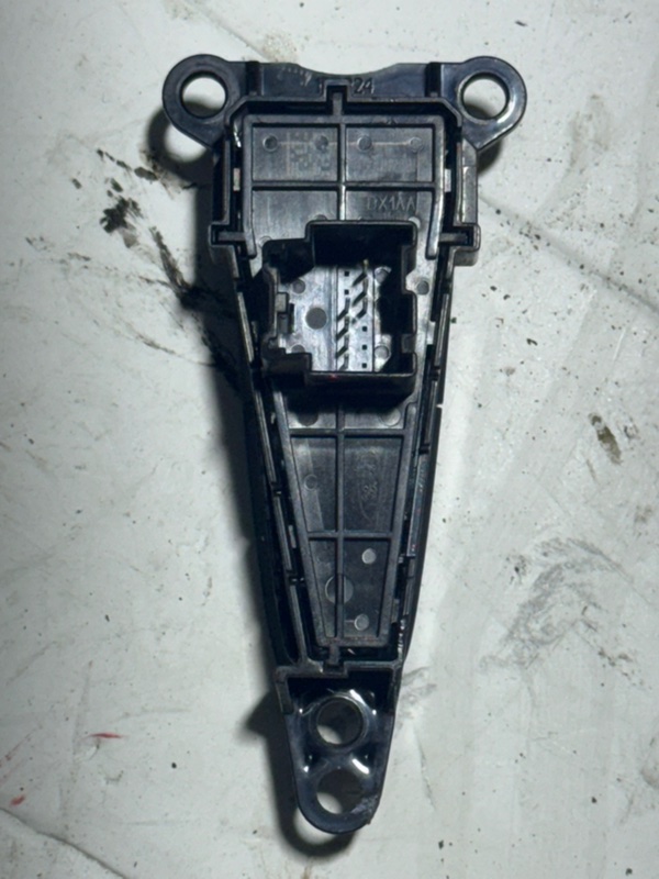 Кнопка стояночного тормоза, 1000 рублей, Пешки