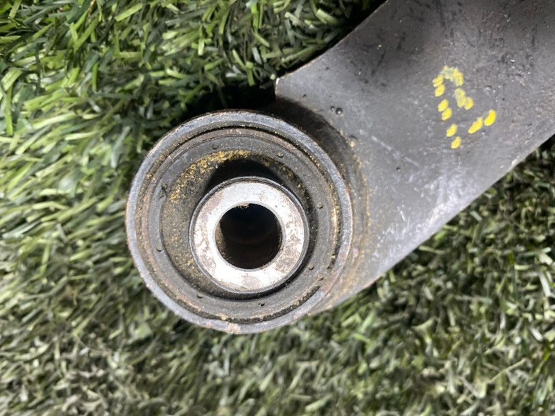 Рычаг нижний, 1500 рублей, Пешки