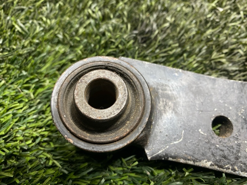 Рычаг нижний, 1500 рублей, Пешки