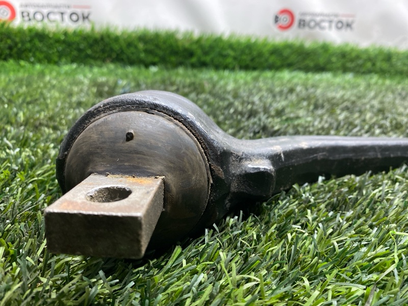 Рычаг нижний, 3000 рублей, Пешки