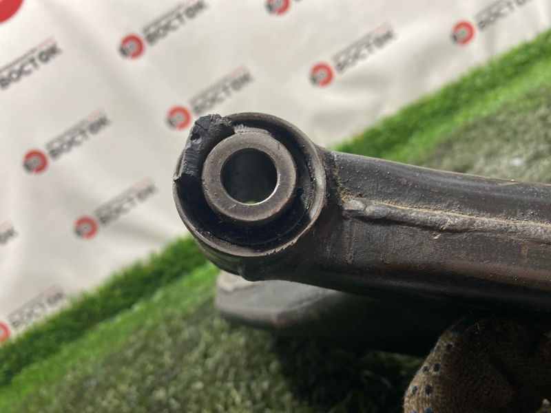 Рычаг нижний, 2500 рублей, Пешки