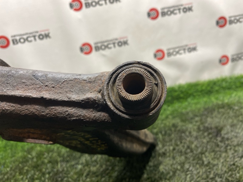 Рычаг нижний, 2500 рублей, Пешки