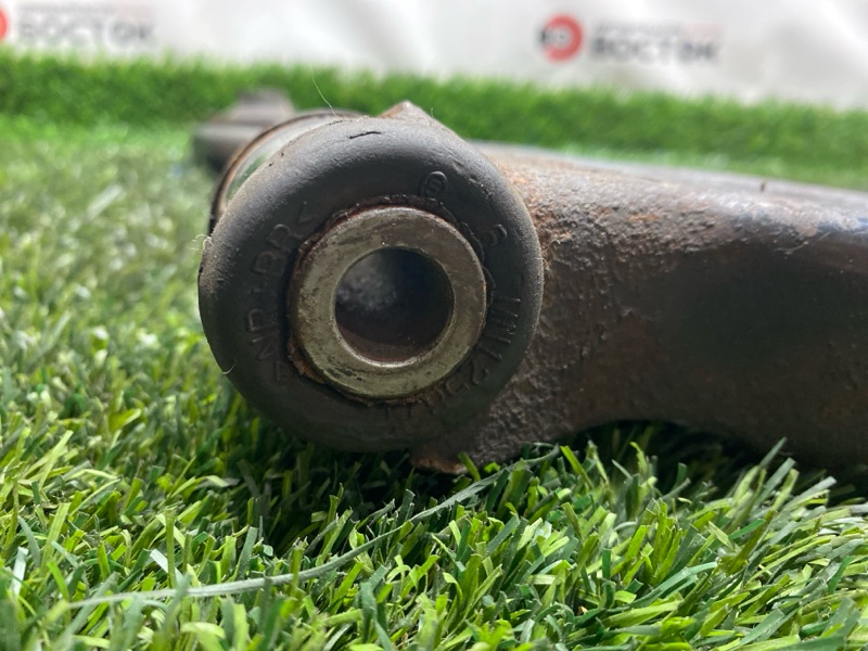 Рычаг нижний, 2500 рублей, Пешки