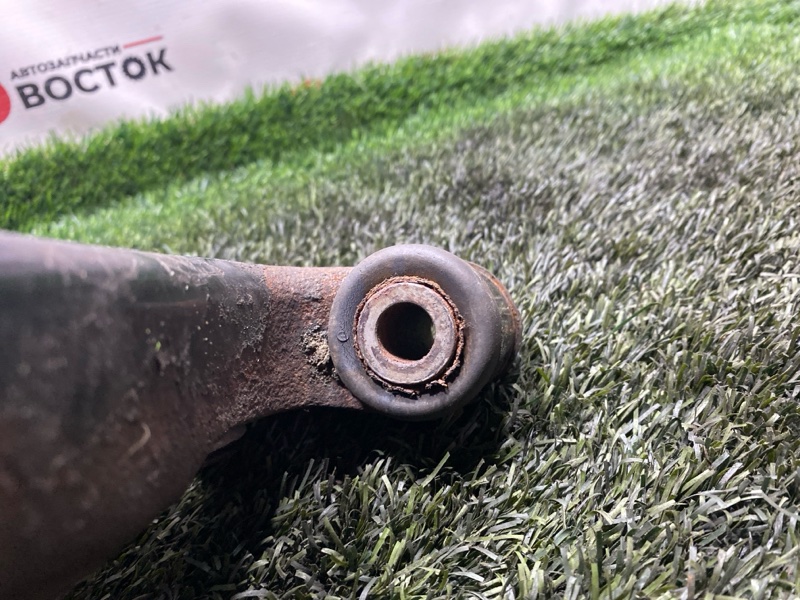 Рычаг нижний, 2500 рублей, Пешки